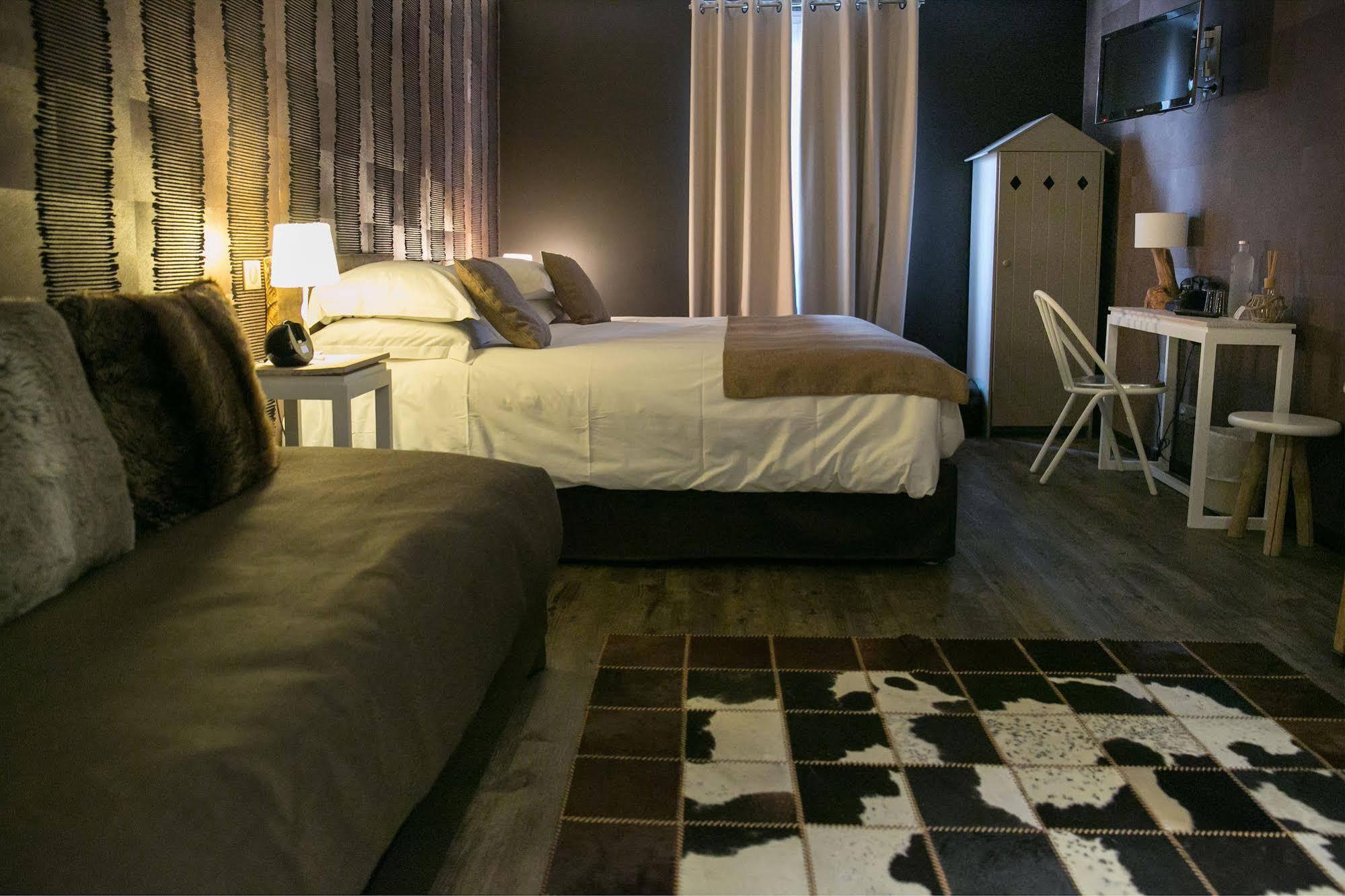 La & Hotel 3*