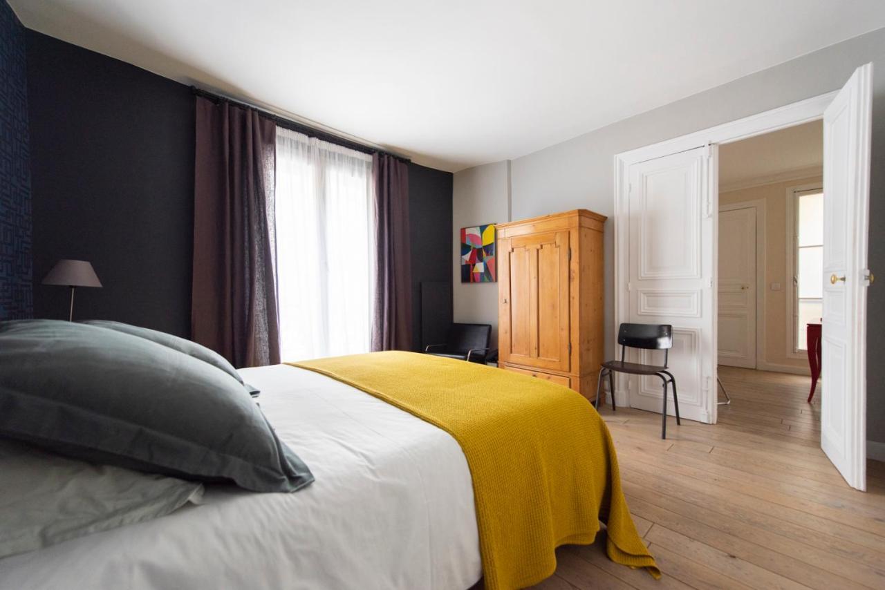 Parador * Paris