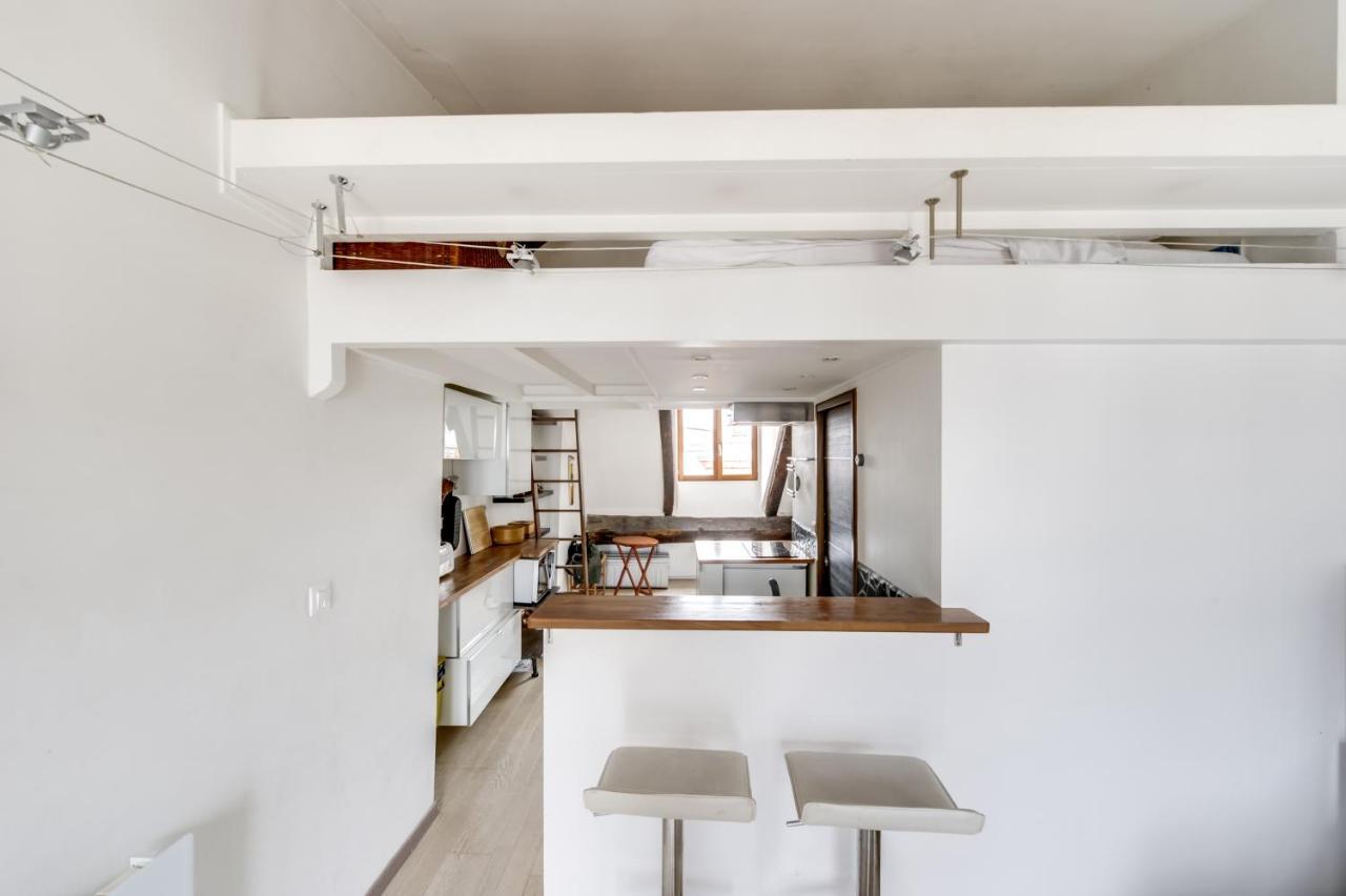 1st - Châtelet Les Halles - Rue Ferronnerie - Id 161 Appartement