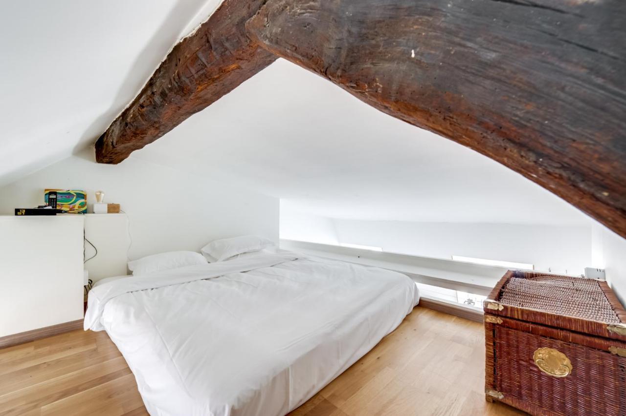 1st - Châtelet Les Halles - Rue Ferronnerie - Id 161 Appartement Paris