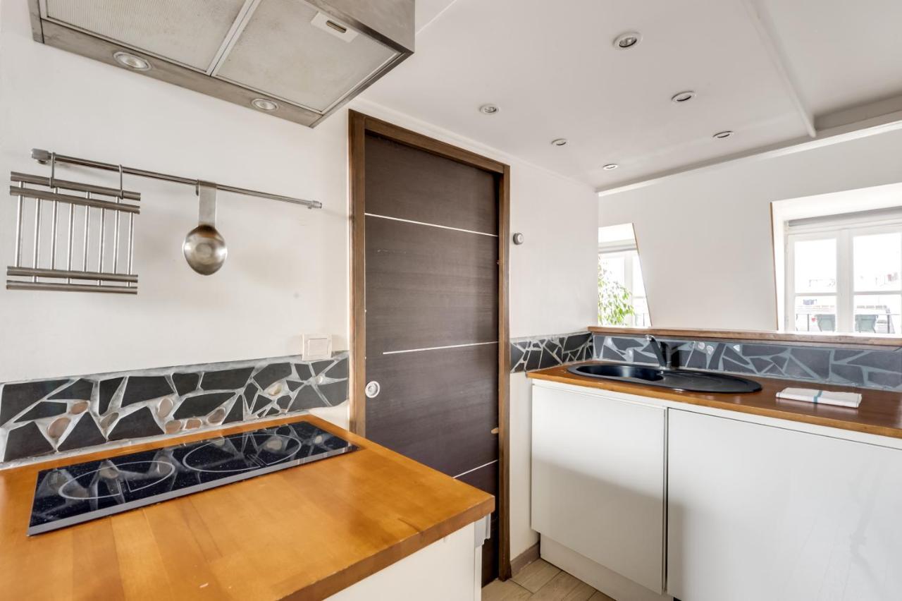 1st - Châtelet Les Halles - Rue Ferronnerie - Id 161 Appartement