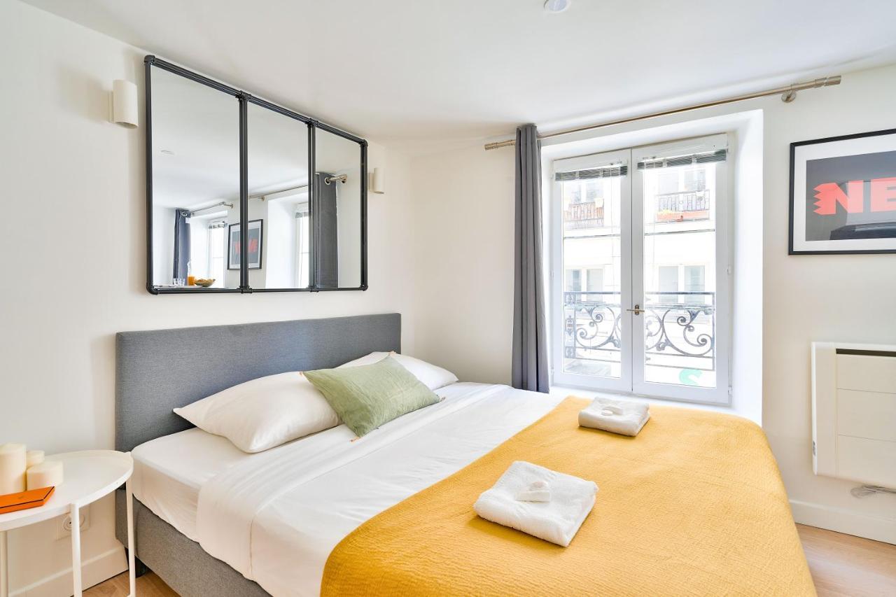 Apartment New And Bright In The Heart Of Paris