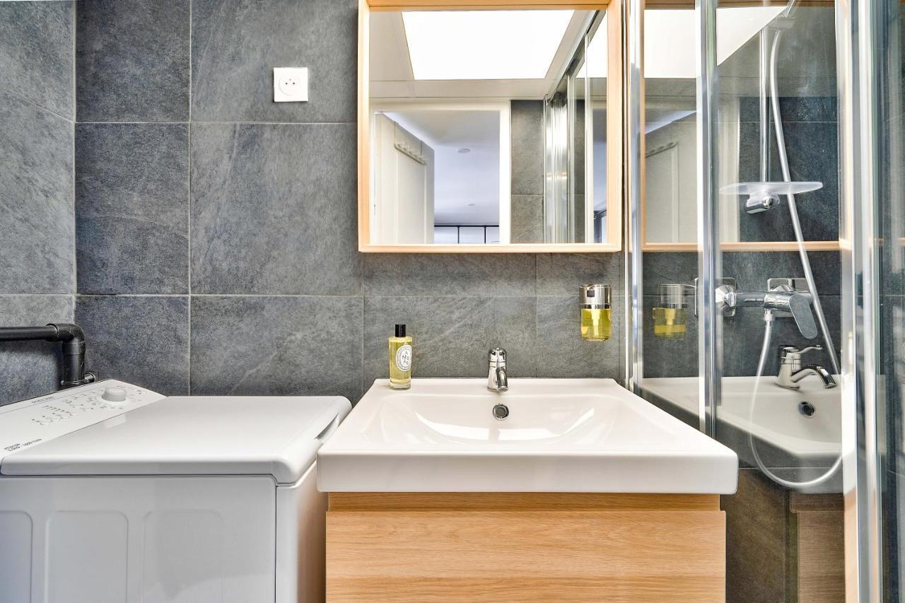 New And Bright In The Heart Of Apartment *