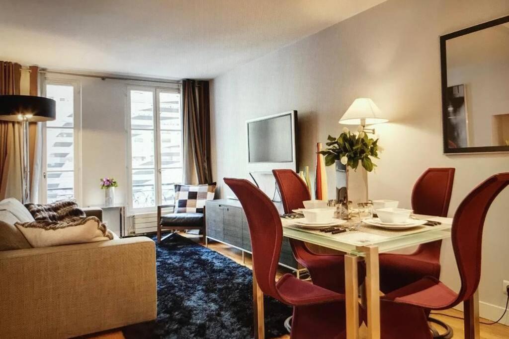 Champs-elysées Montaigne - Hala Appartement Paris