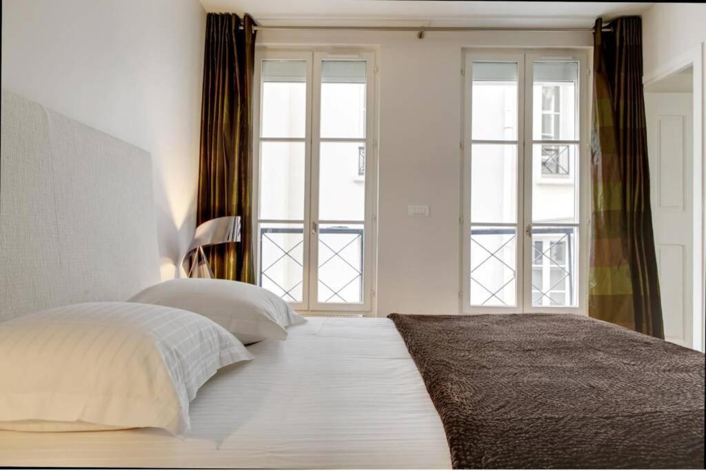Champs-elysées Montaigne - Hala Appartement Paris