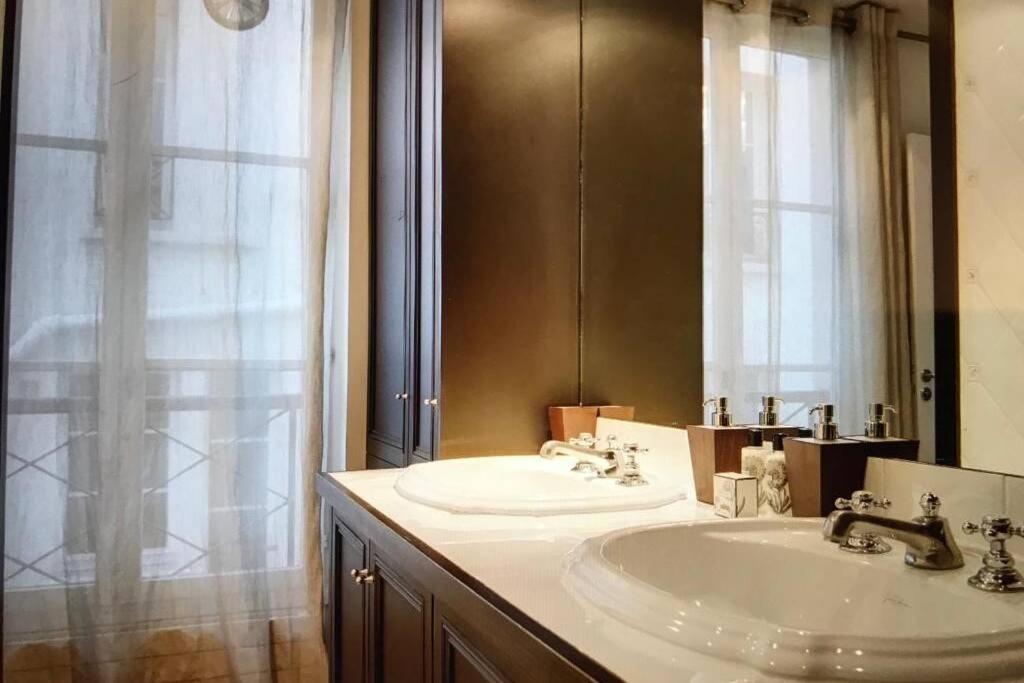 Appartement Champs-elysées Montaigne - Hala *