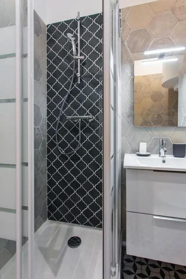 Appartement Cmg Place De Clichy - Metro Europe
