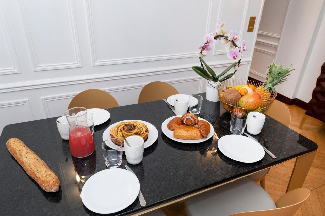 Champs Elysees - Lincoln Paris