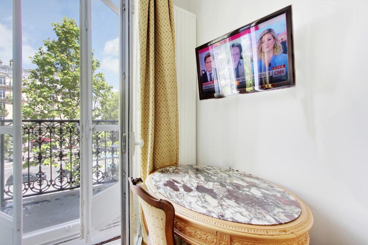 Junior Luxueuse Avec Balcon Et Vue Sur Arc De Triomphe