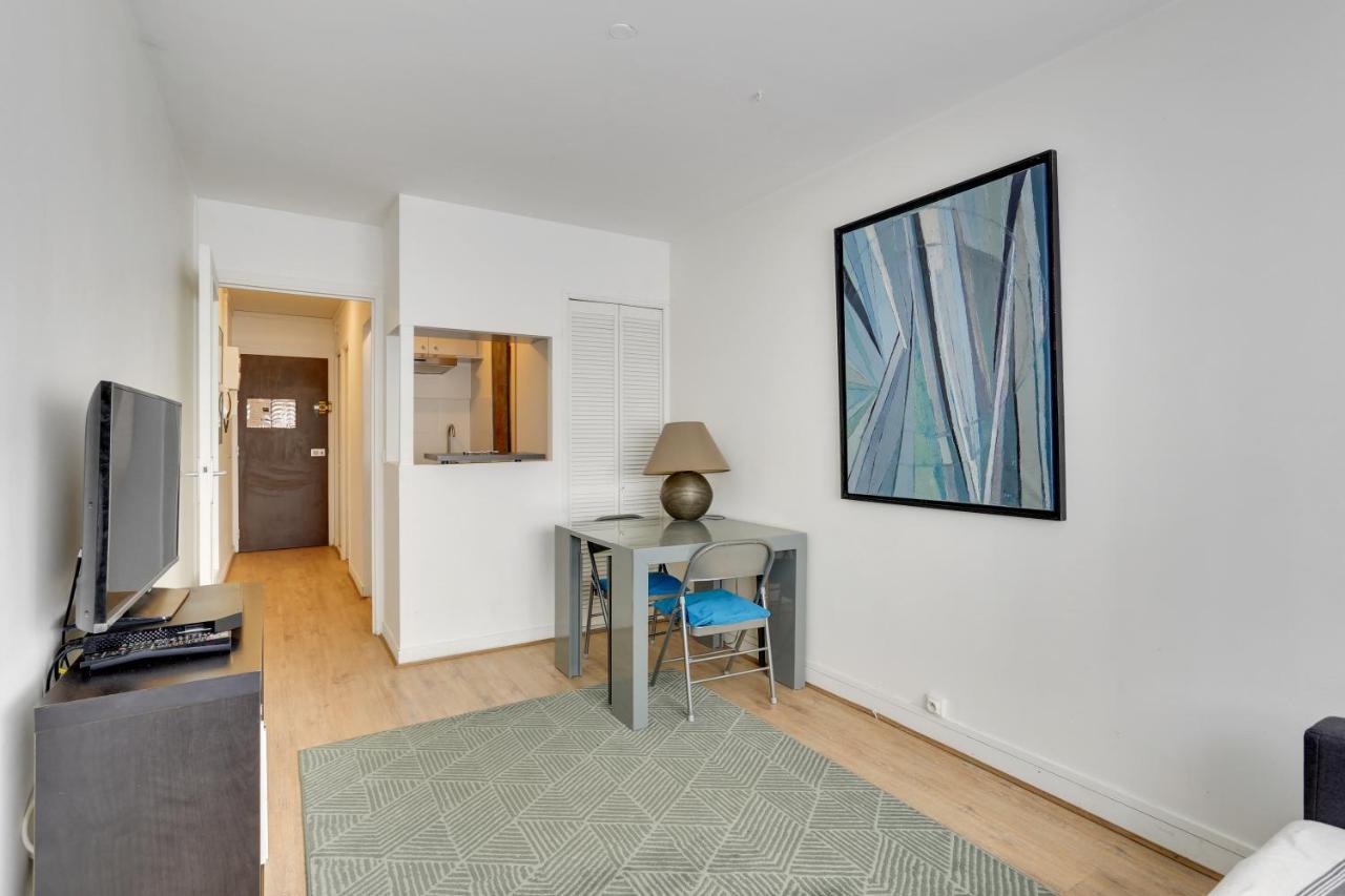 Id 326 Batignolles/ Rue Saussure - Xvii° Appartement *