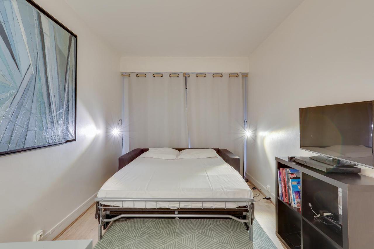 Id 326 Batignolles/ Rue Saussure - Xvii° Appartement *