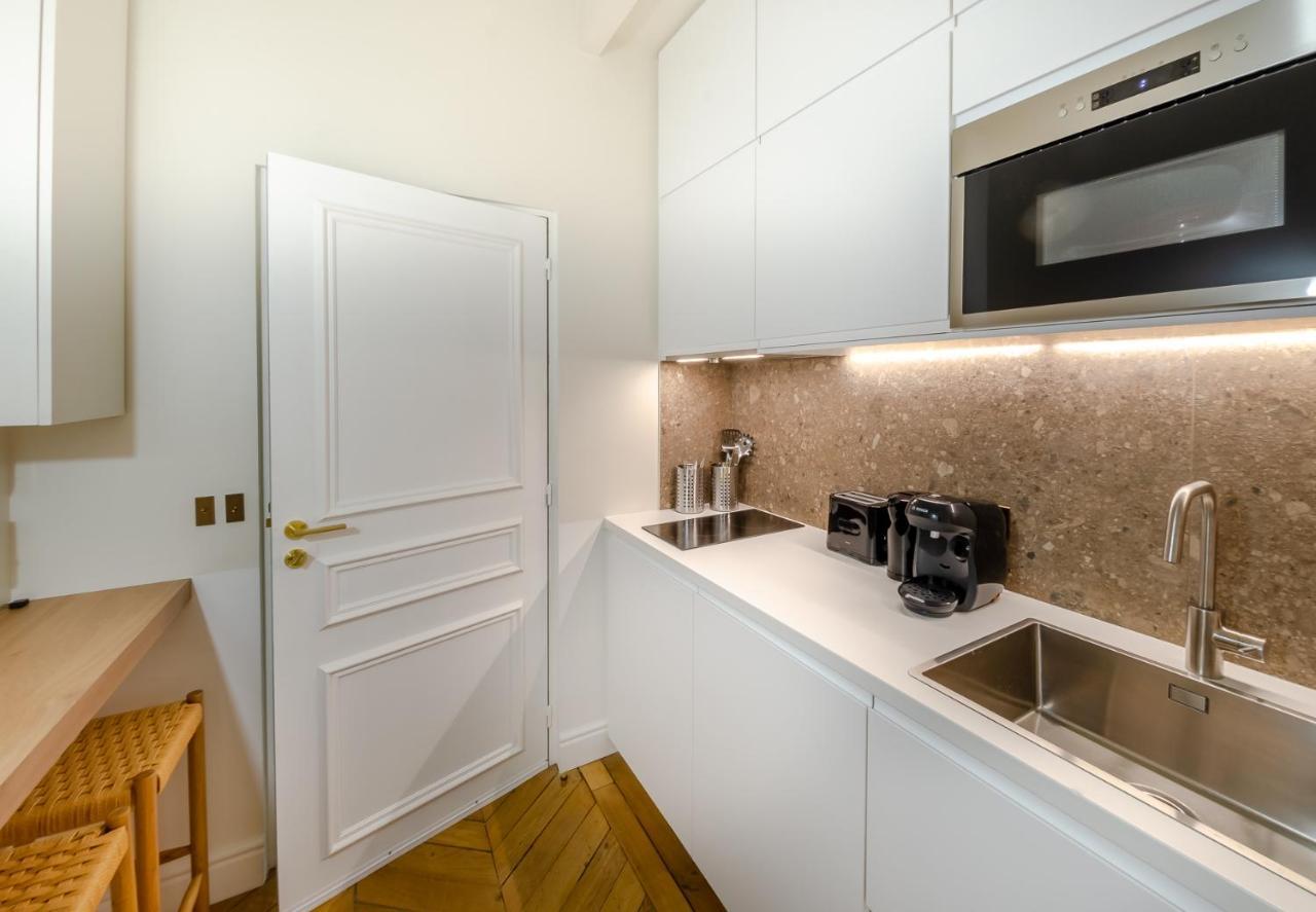 Appartement De Standing 1 – Tour Eiffel/invalides Paris