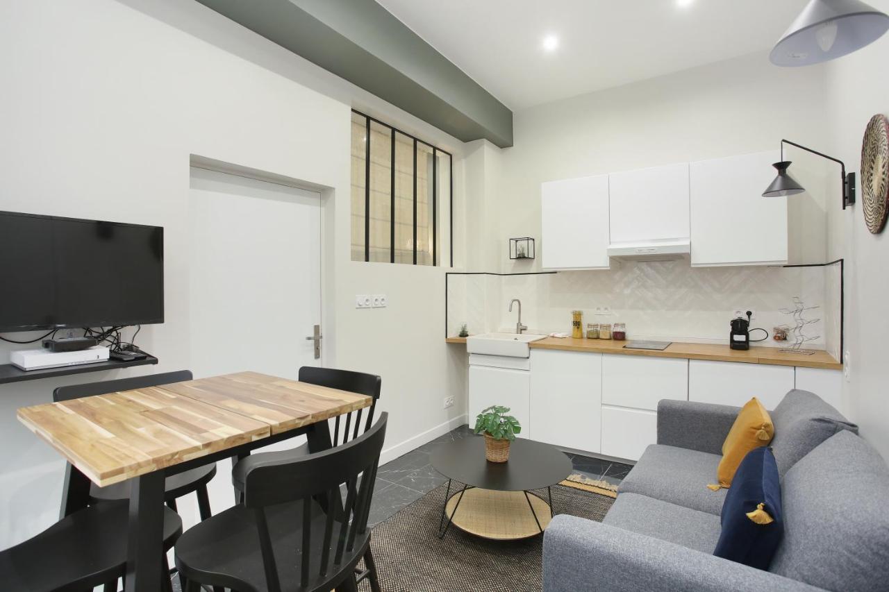 Rent A - Charon Apartment