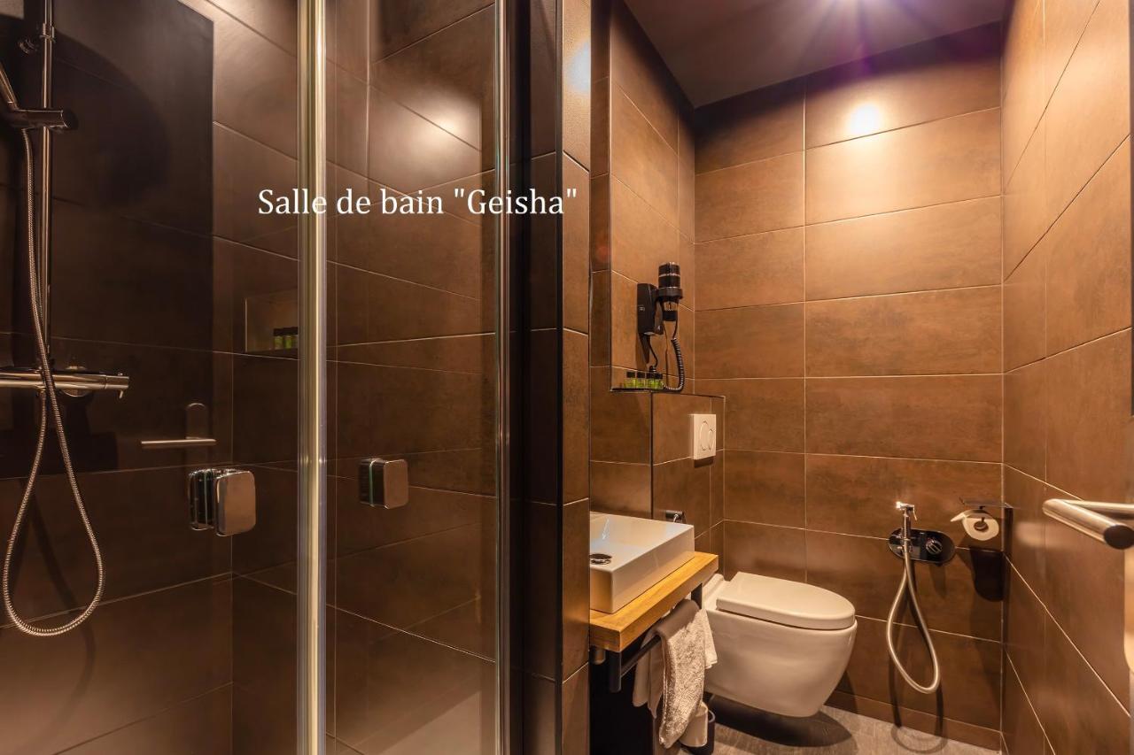 Love hôtel Avec Nuit Insolite Au Dandy Et Jacuzzi Privatise (adults Only) Paris