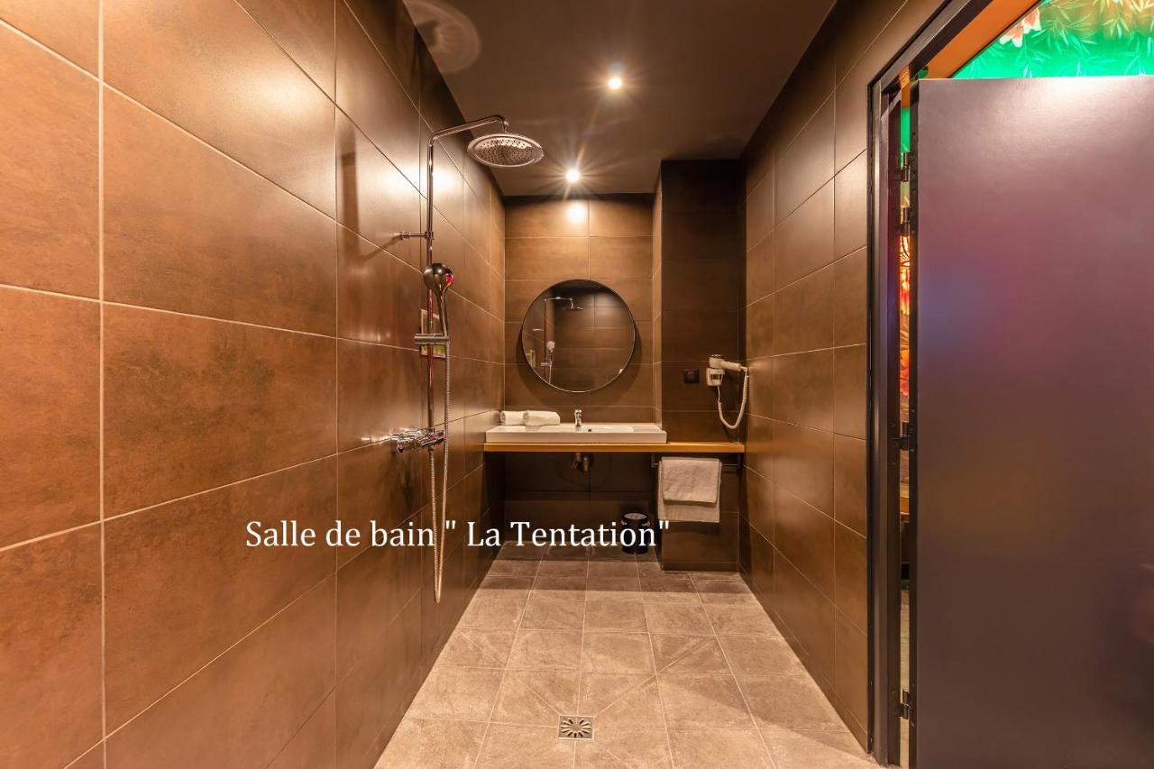 Avec Nuit Insolite Au Dandy Et Jacuzzi Privatise (adults Only) Love hôtel *