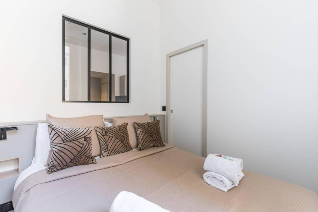 Hsh Volney-opera Design 4p-1br *