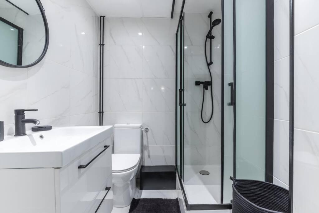 Hsh Volney-opera Design 4p-1br Apartment