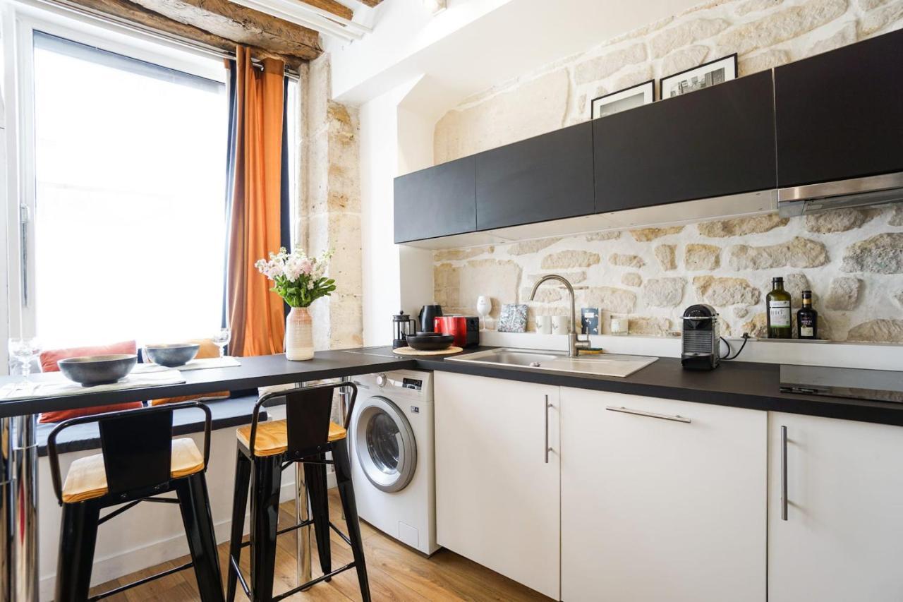Magnificent Cocoon In The Heart Of Apartment Paris