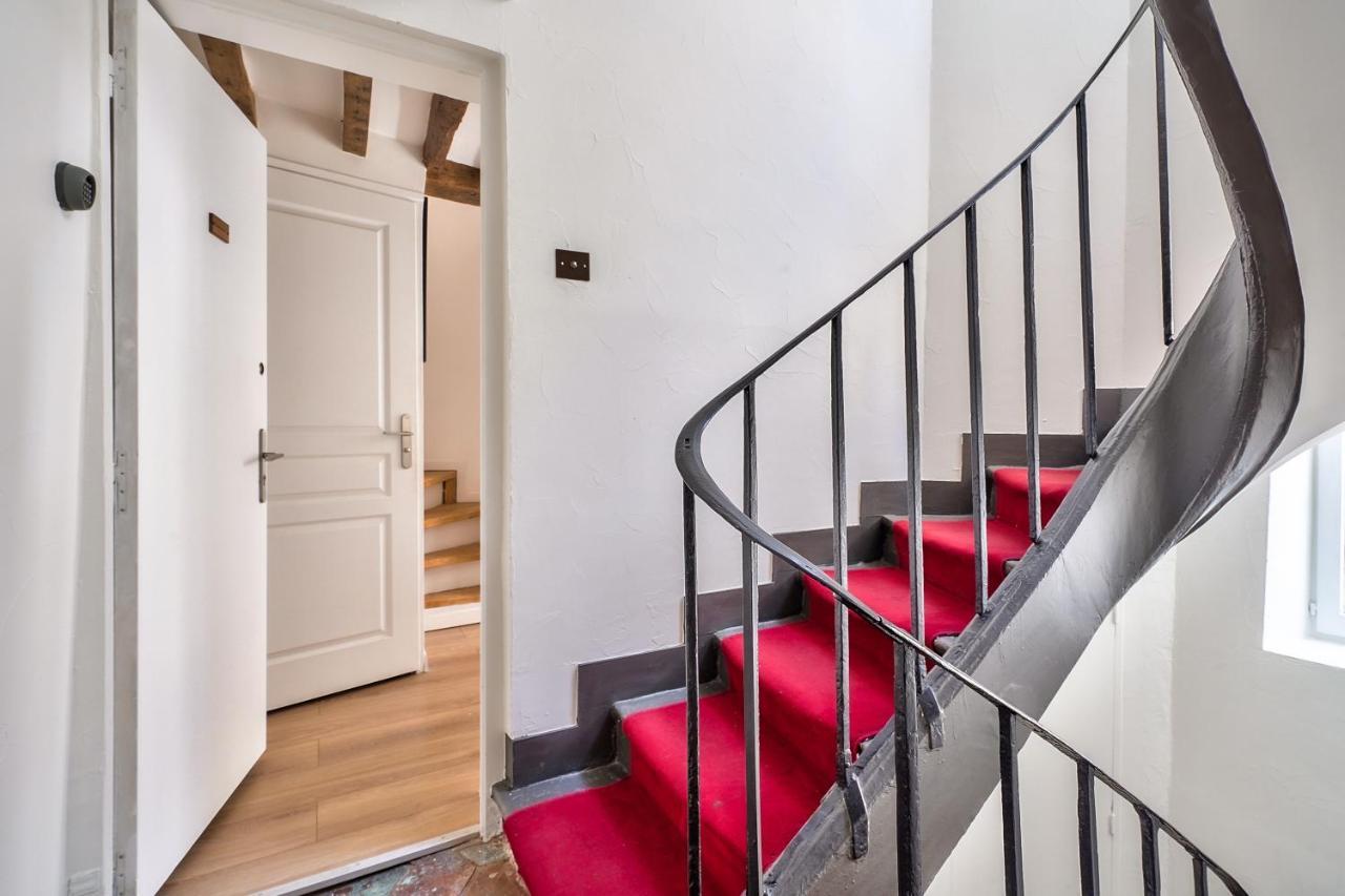 New And Bright In The Heart Of Apartment