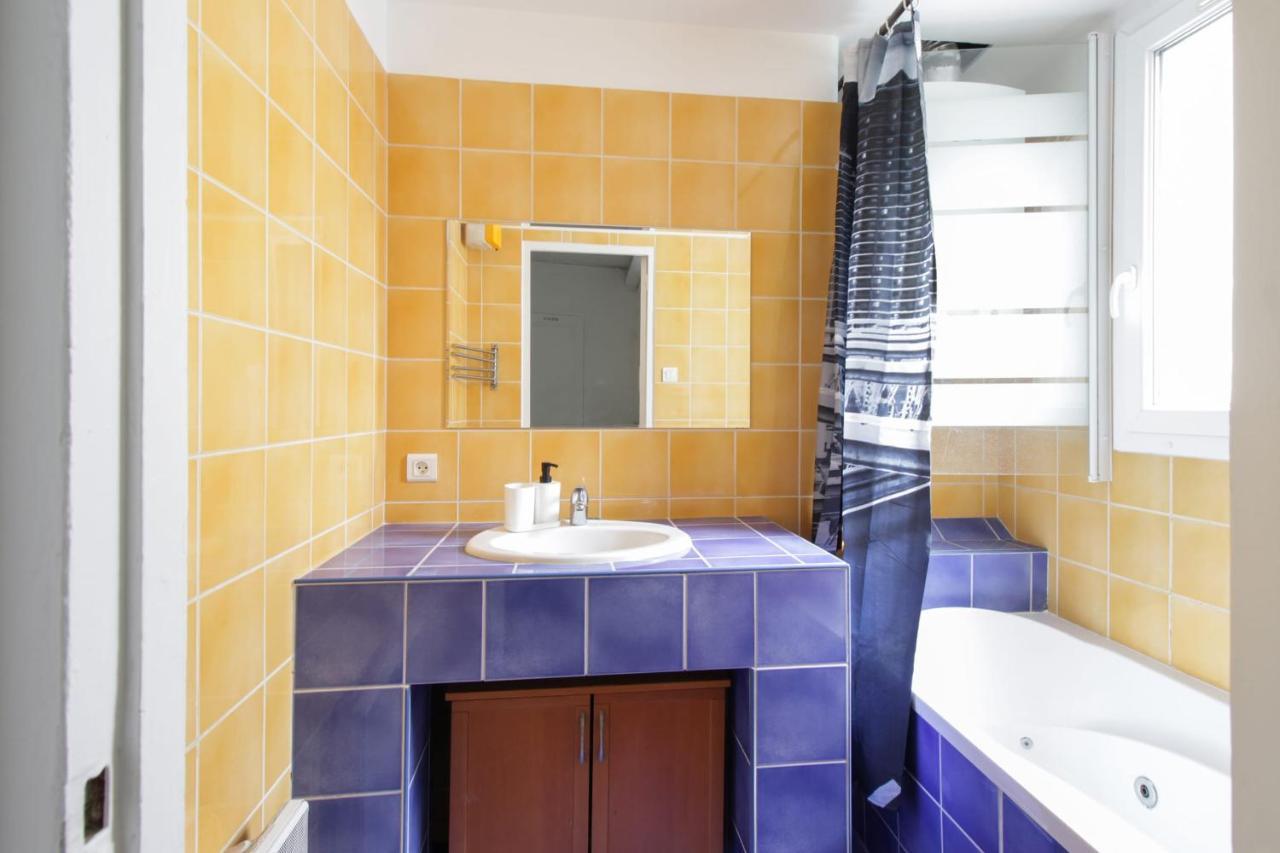 Apartment Charming Flat With Balcony In The Centre Of - Welkeys *