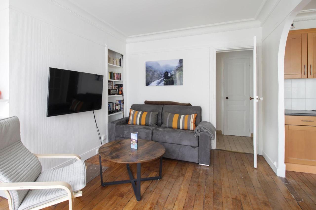 Charming Flat With Balcony In The Centre Of - Welkeys Apartment *