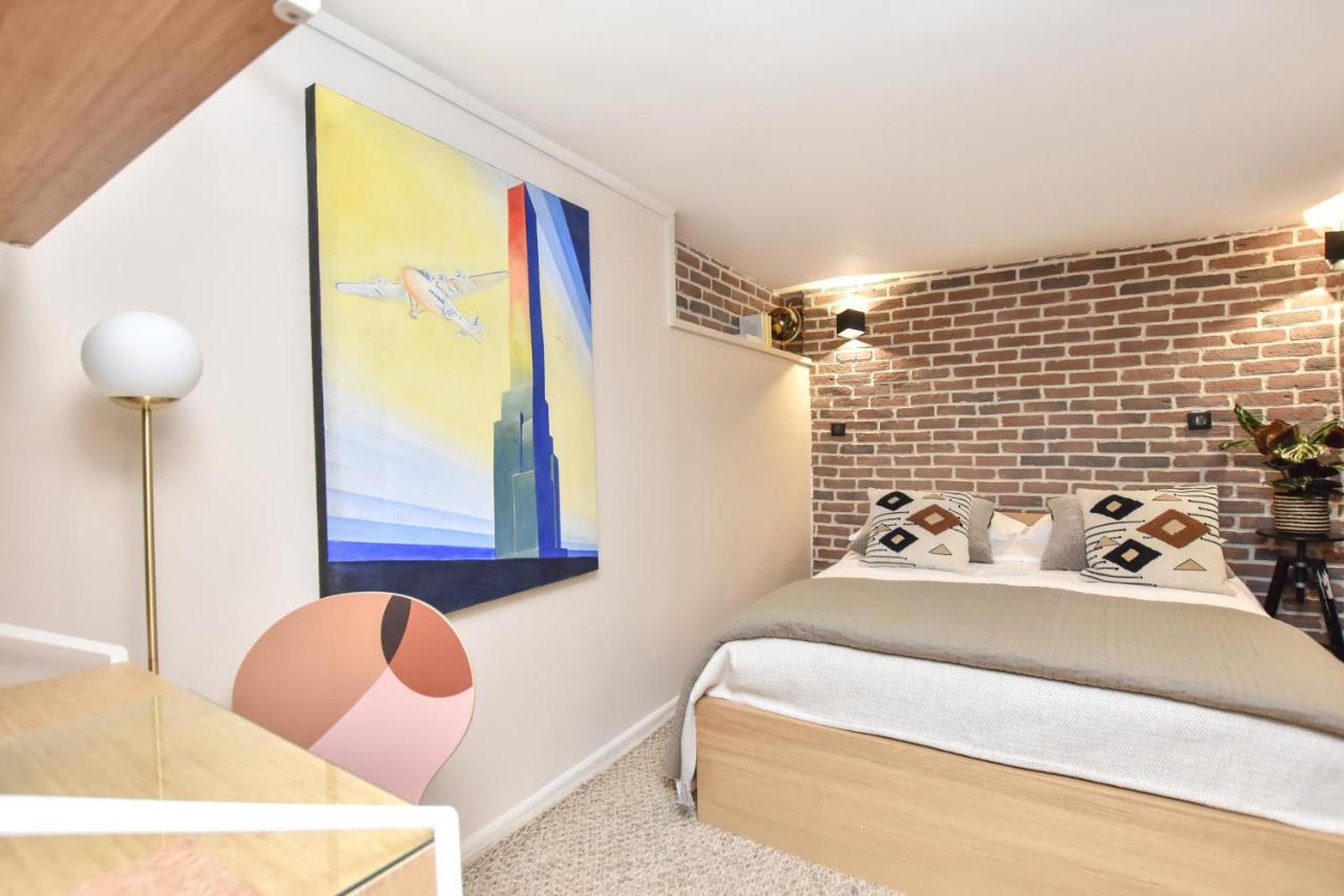 Apartment Cmg Nazareth / Republique *
