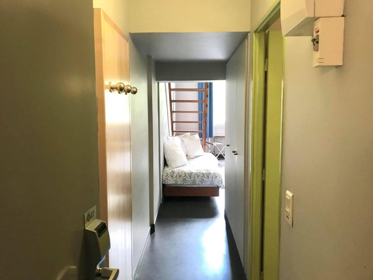 Maison Des Etudiants Canadiens Aparthotel