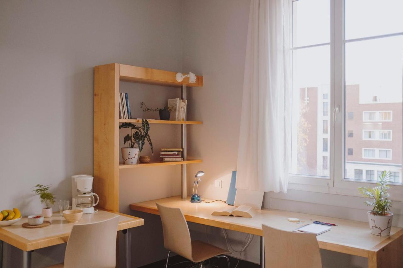 Maison Des Etudiants Canadiens *