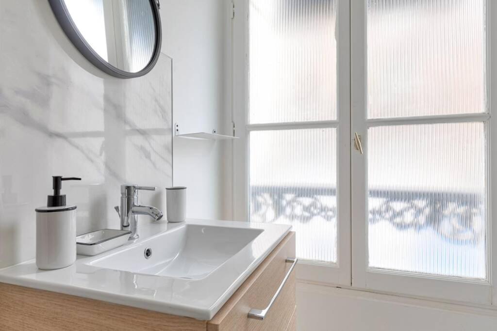 Apartment In Republique - 6p Cva