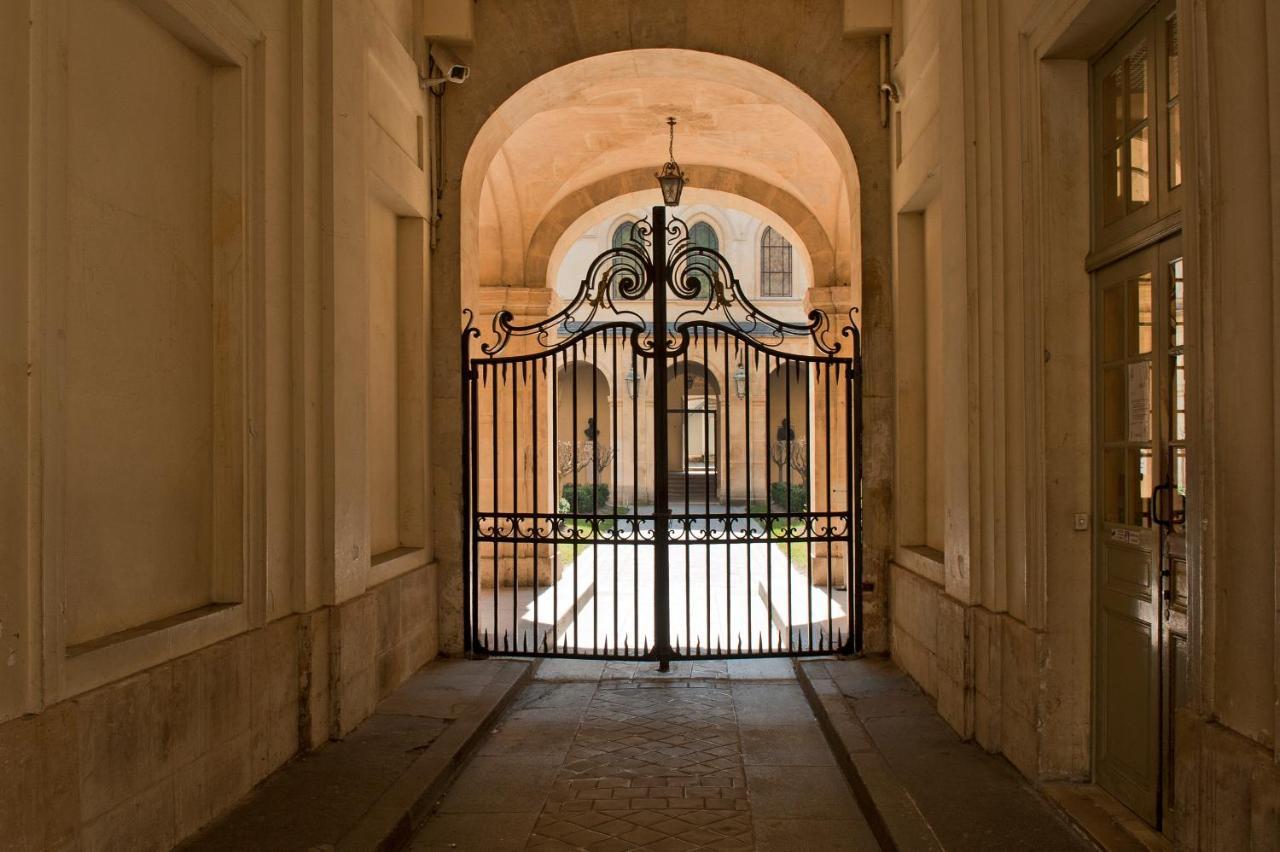 Apartment Place Du Pantheon
