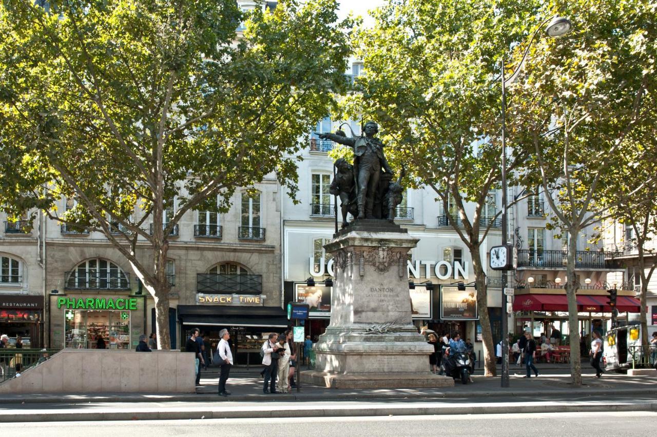 Place Du Pantheon Apartment Paris