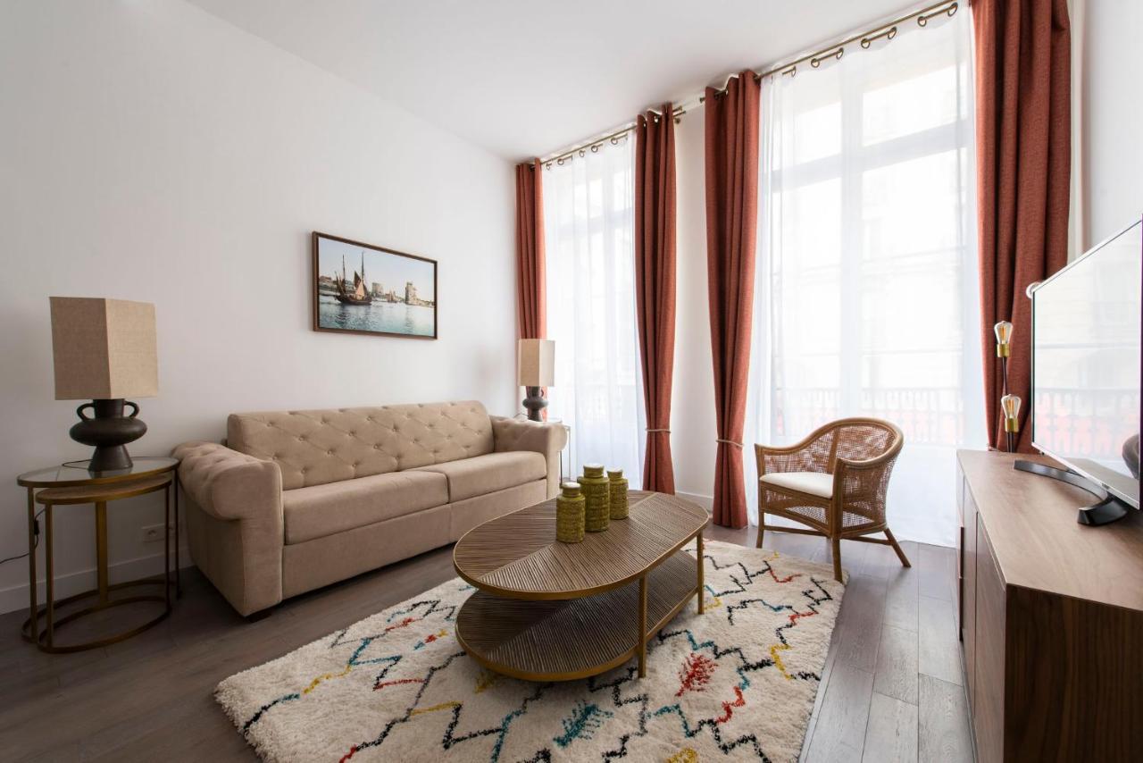 Semaphore Apartment