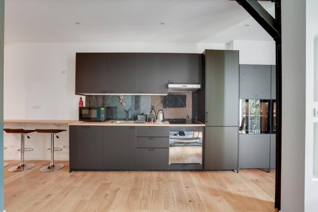Luxury Republique Apartment Paris
