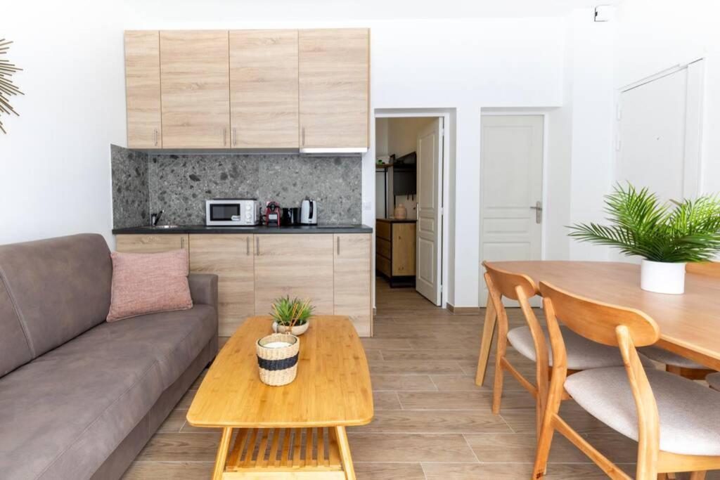 Hsh Stockholm St-lazare Magnifique 4p-1br * Paris