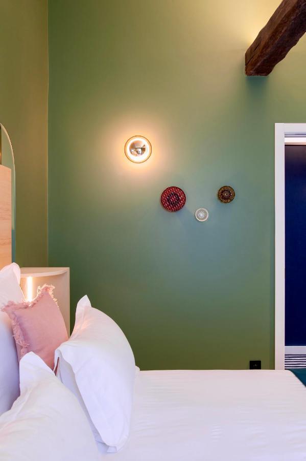 Amoi 4* Paris