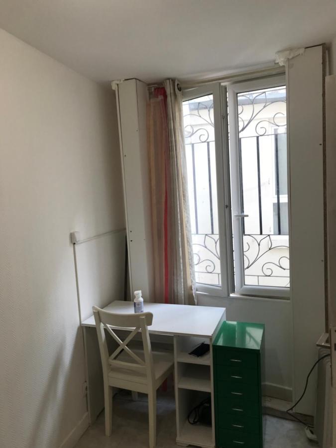 Voltaire 11 Apartment