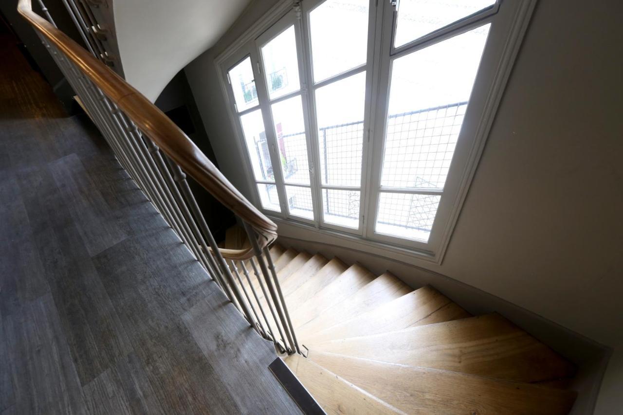Renovated Studio For 2 Apartment *