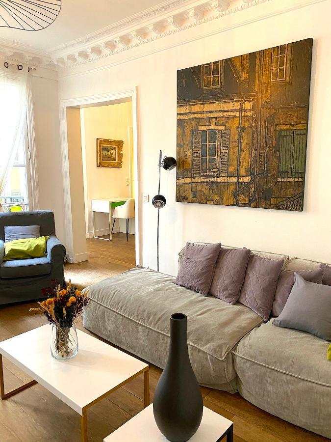 Real Parisian With 2 Bedrooms And Ac Apartment Paris
