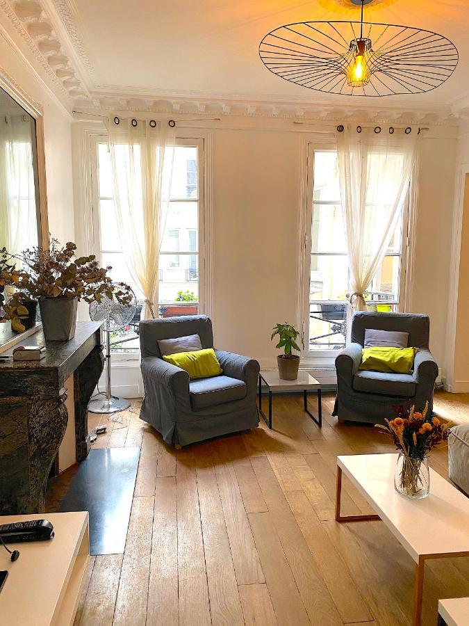 Real Parisian With 2 Bedrooms And Ac