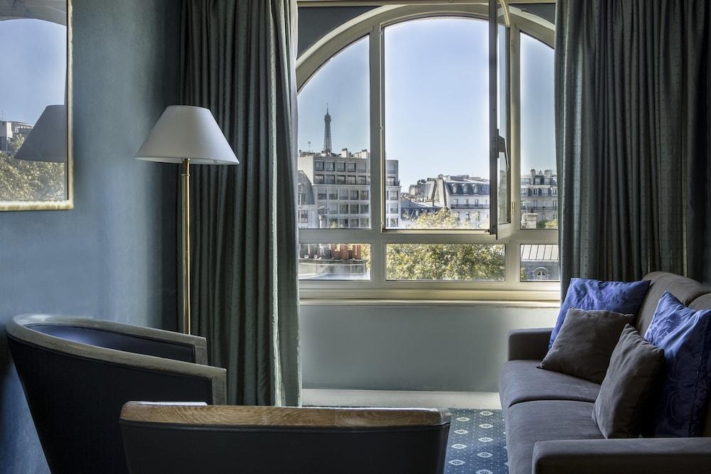 Royal Garden Champs-elysees 4*