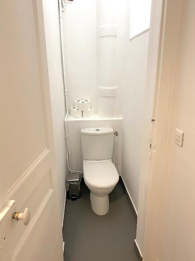 Real Parisian With 2 Bedrooms And Ac Apartment Paris