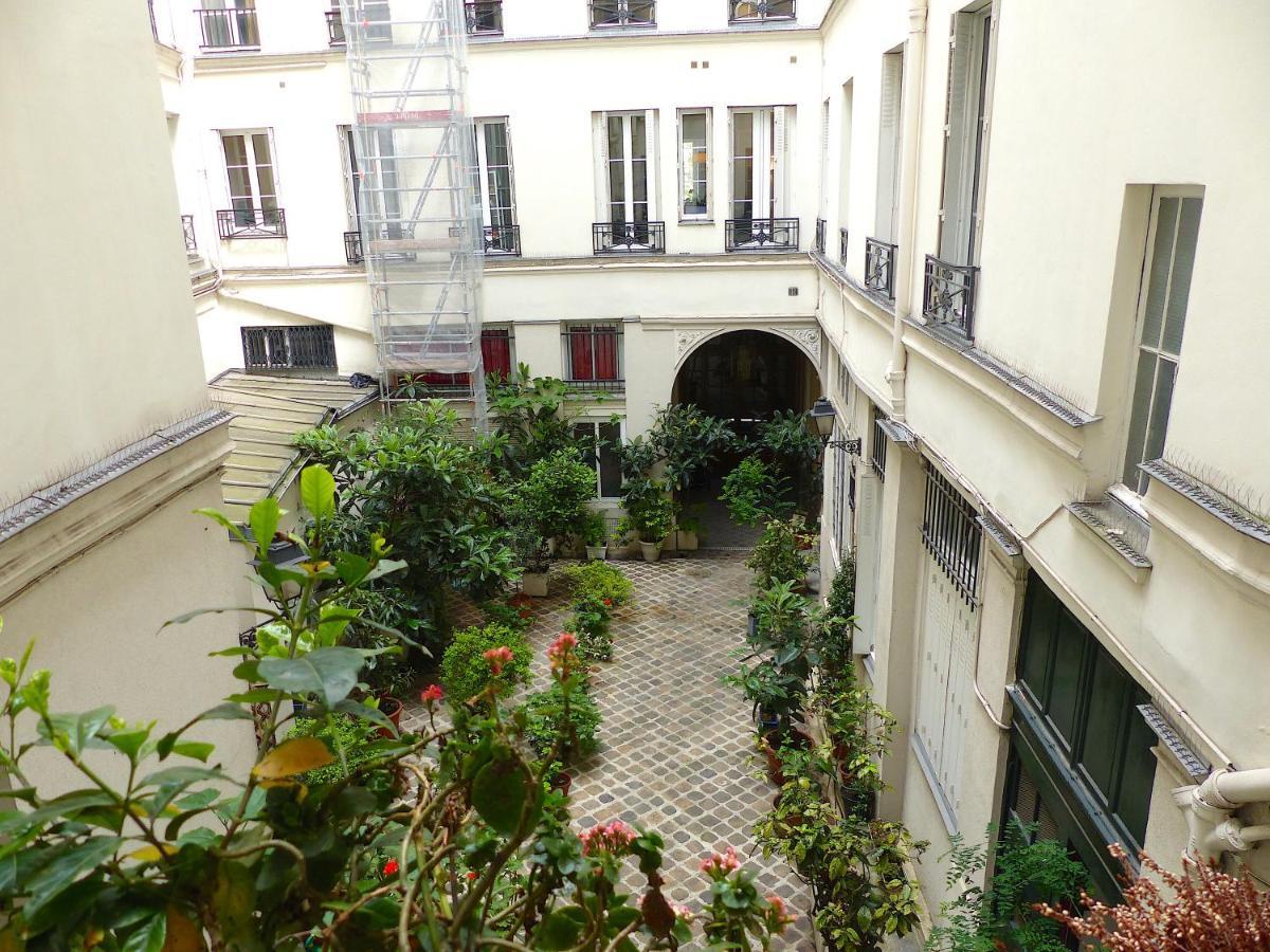 Real Parisian With 2 Bedrooms And Ac