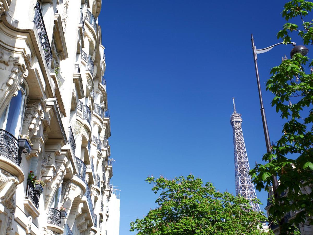Outstanding 2 Bedrooms With A Terrific Eiffel Tower View *