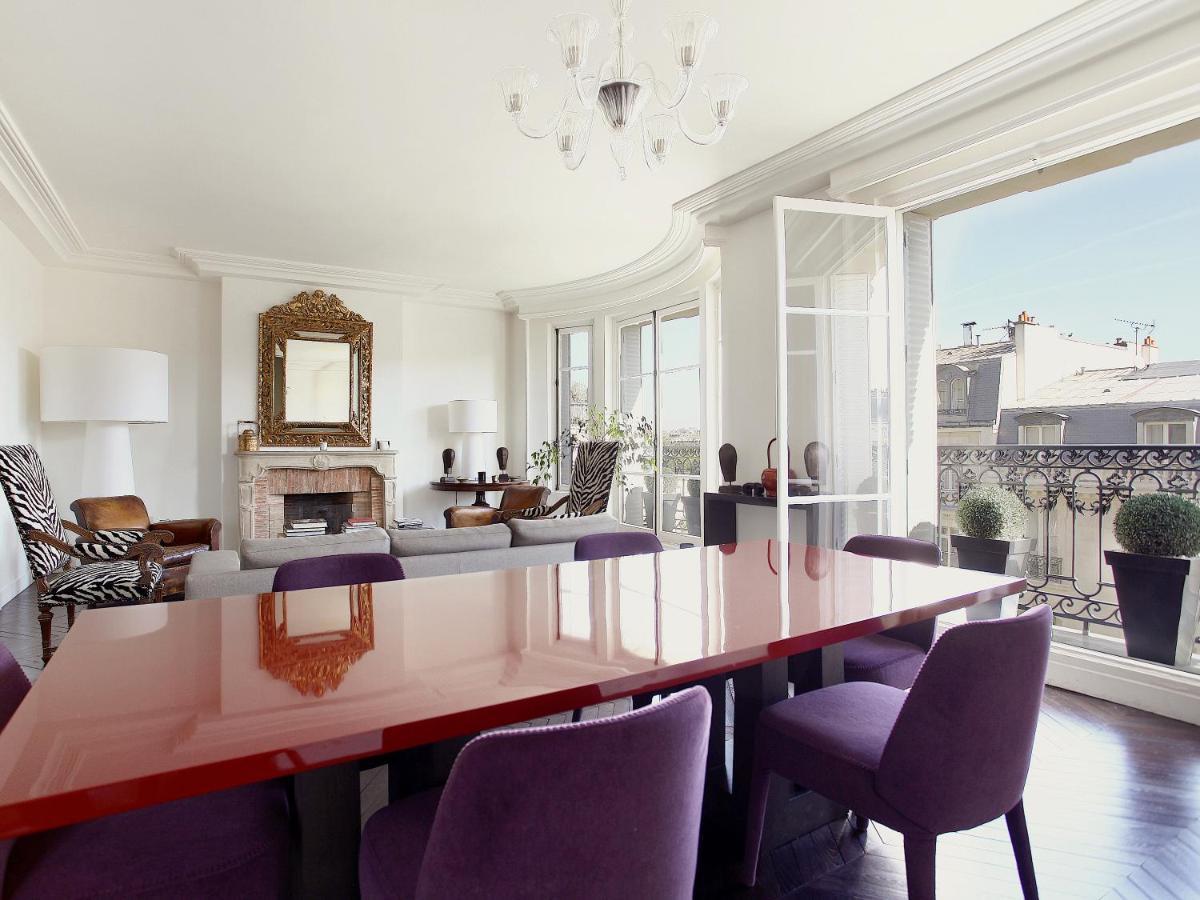 Outstanding 2 Bedrooms With A Terrific Eiffel Tower View Paris