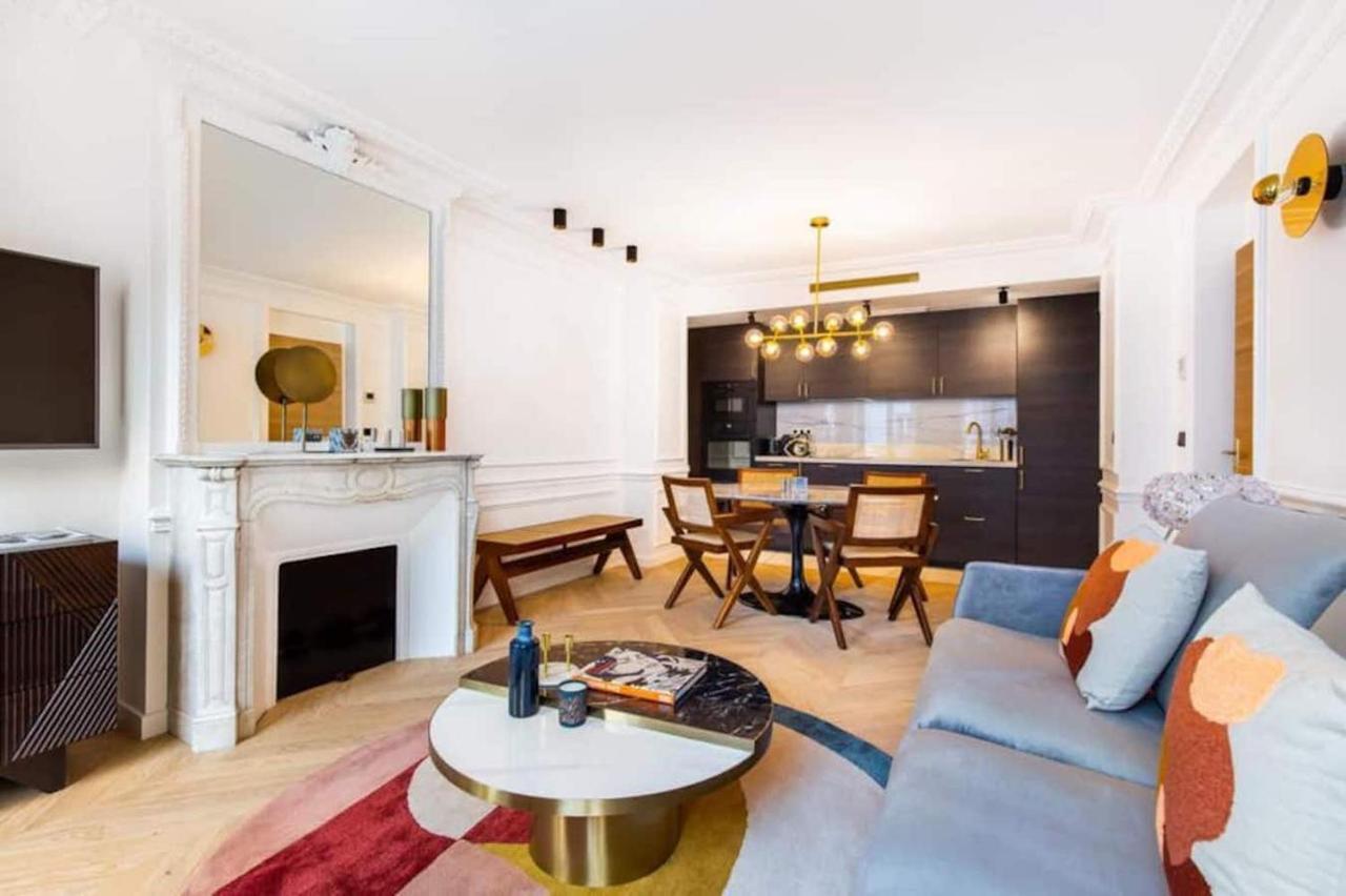 Newly Rebuilt By Architect - Center Of Apartment