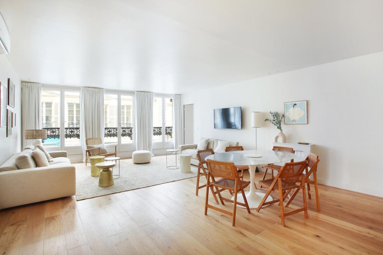 Appartement In The Center Of By Prestige *