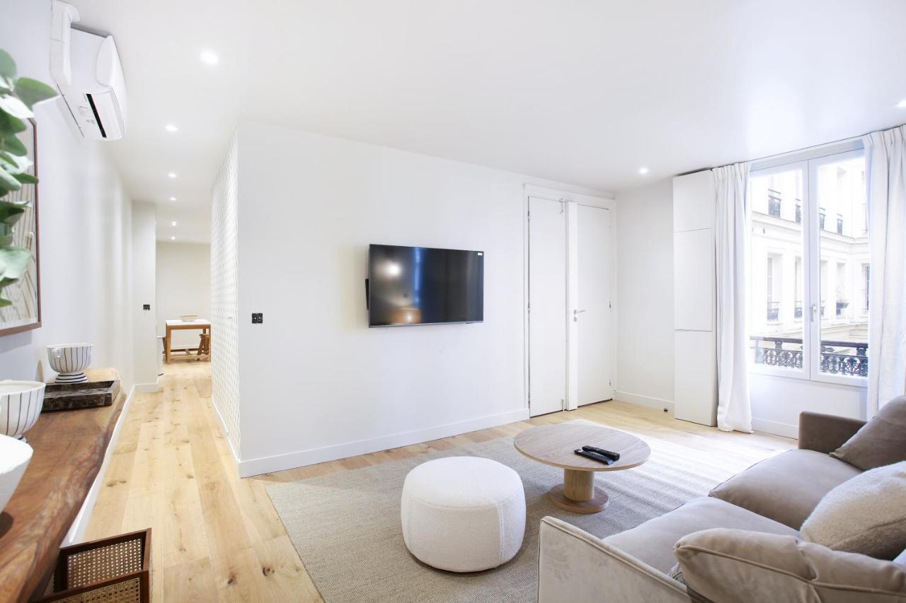 Appartement In The Center Of By Prestige