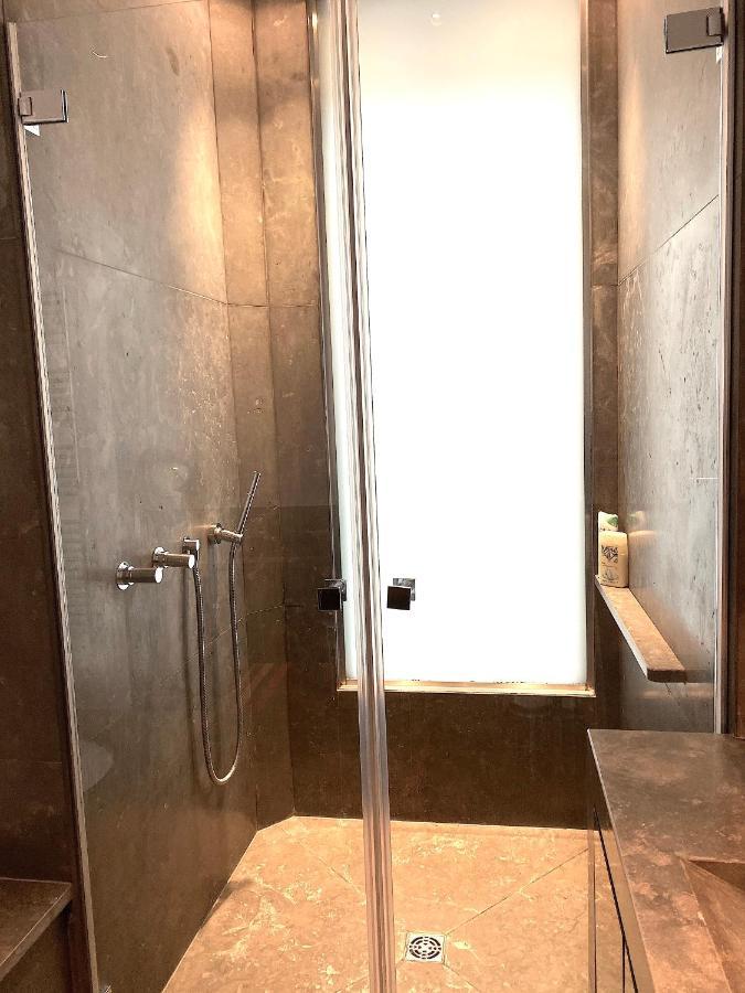 Outstanding 2 Bedrooms With A Terrific Eiffel Tower View * Paris