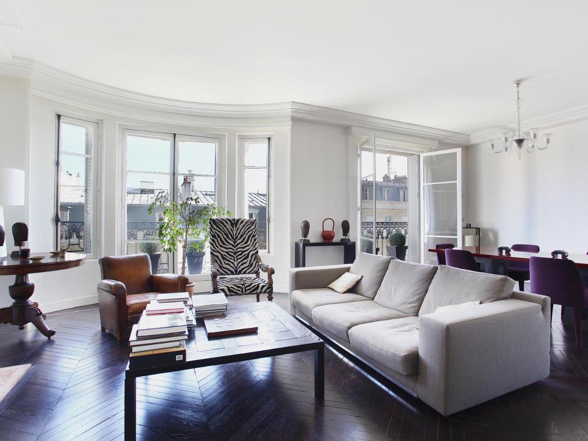 Outstanding 2 Bedrooms With A Terrific Eiffel Tower View