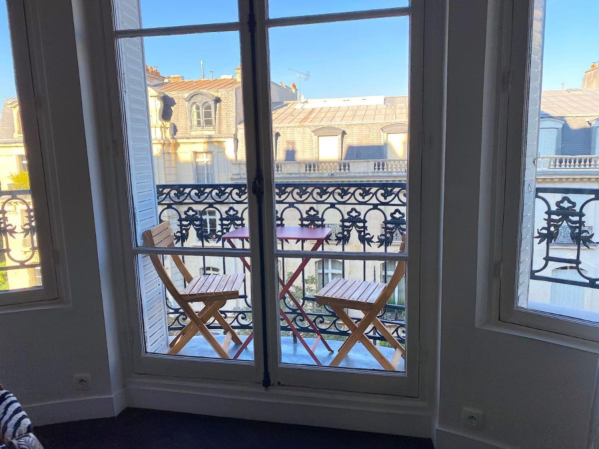 Outstanding 2 Bedrooms With A Terrific Eiffel Tower View * Paris